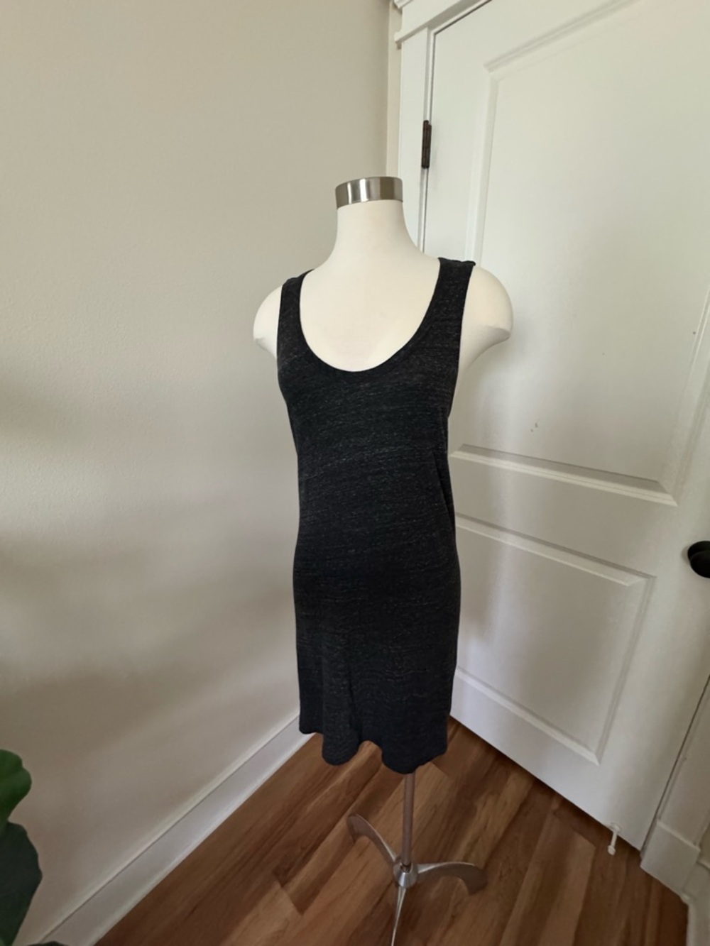 James Perse Heather Dark Gray Tank Dress Size 2 Soft Stretch Minimal Casual